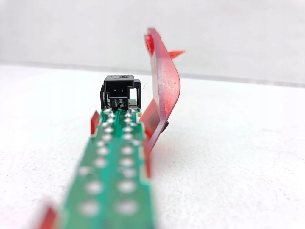 фото №7, Bmw 1 e81 e87 2009 третий свет стоп