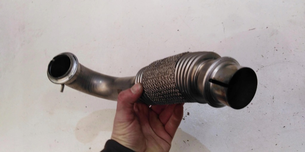 фото №4, Audi a4 a5 8w 2.0 tdi шланг трубка egr выхлопных газов 05l131521f