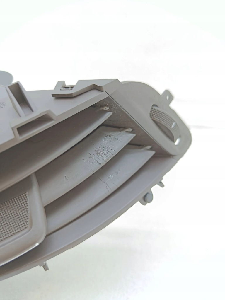 фото №10, Opel zafira c 2012 бічна решітка обдув панелі приладової панелі