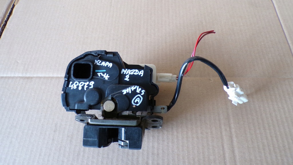 фото №1, Mazda 2 замок крышки задняя