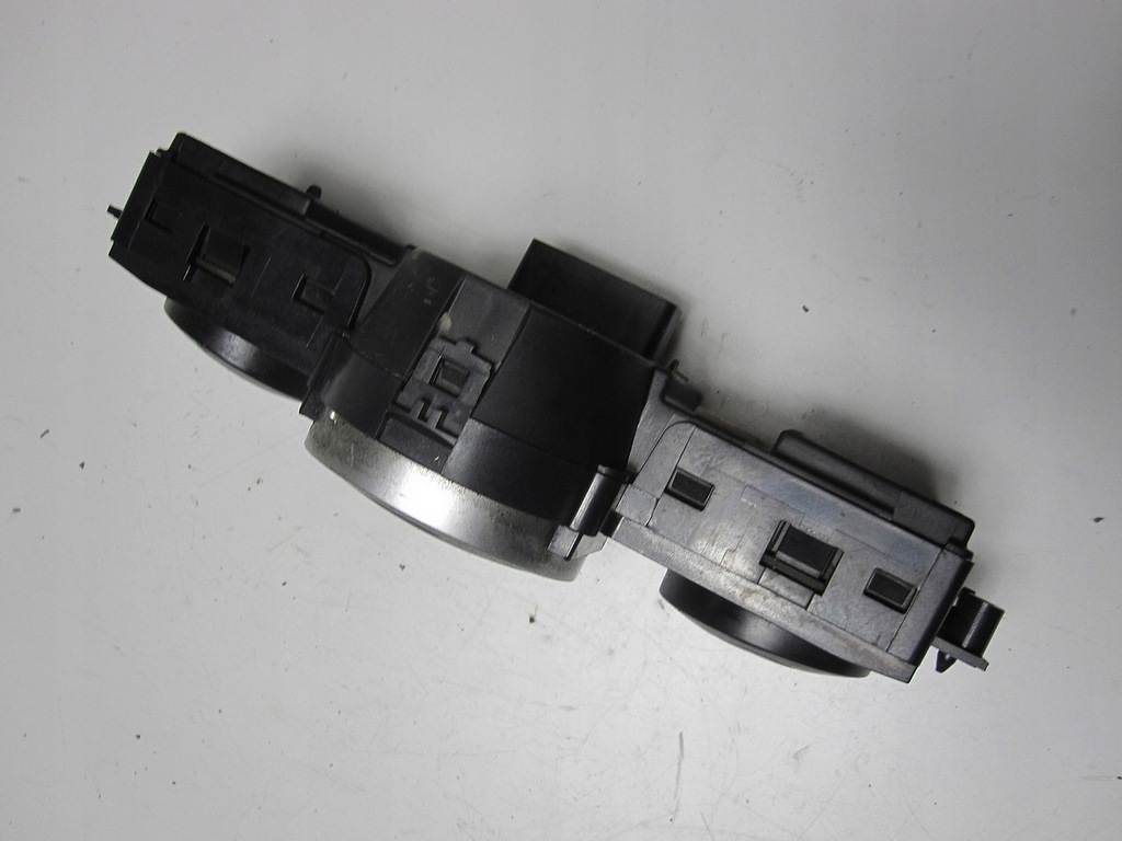 фото №4, Панель кондиционера renault scenic ii 05r