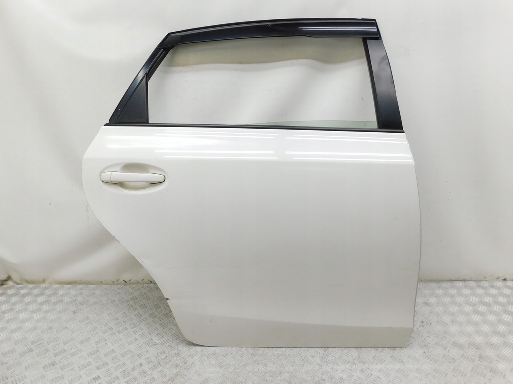 фото №1, Дверь правое задняя kpl. - toyota prius + plus w4 12-20