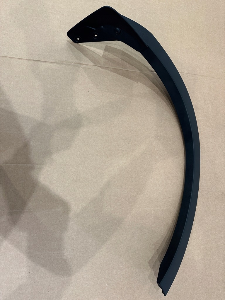 фото №1, Volvo xc40 молдинг накладка крыла левая задняя