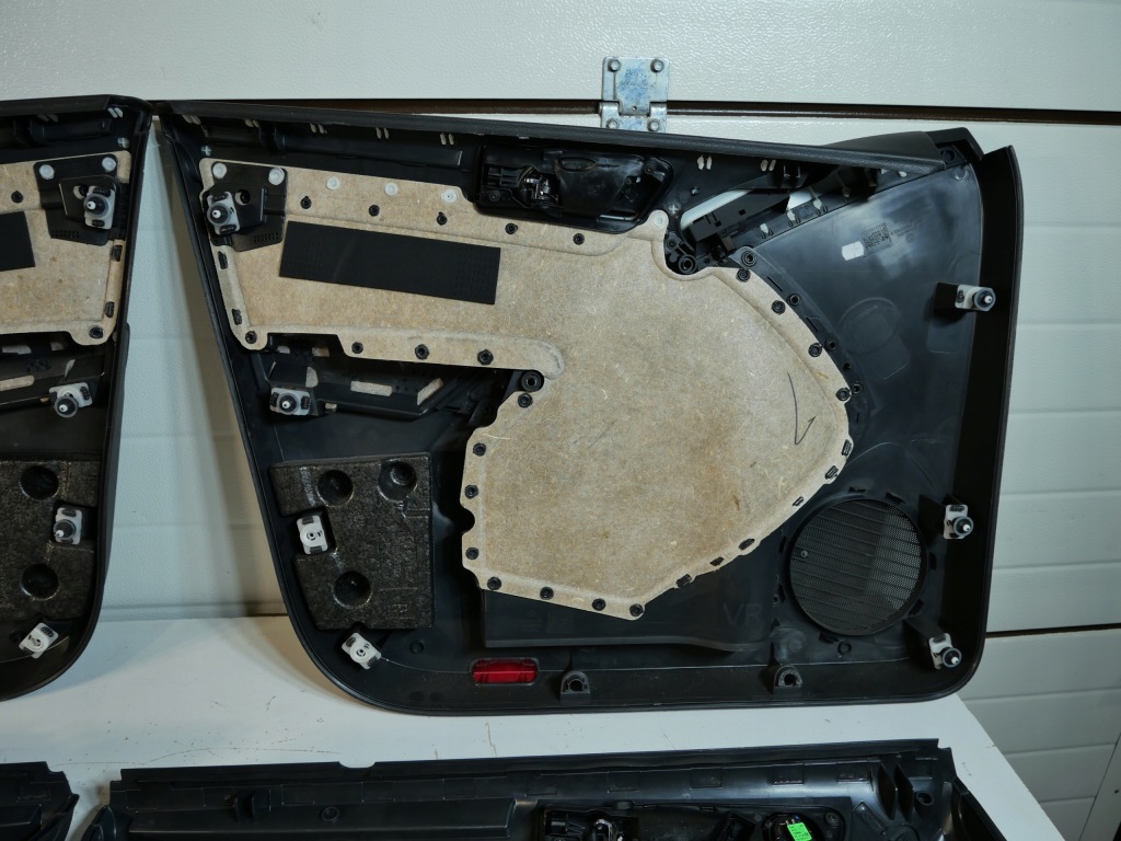 фото №15, Vw tiguan середина обшивки обивка dynaudio 4szt