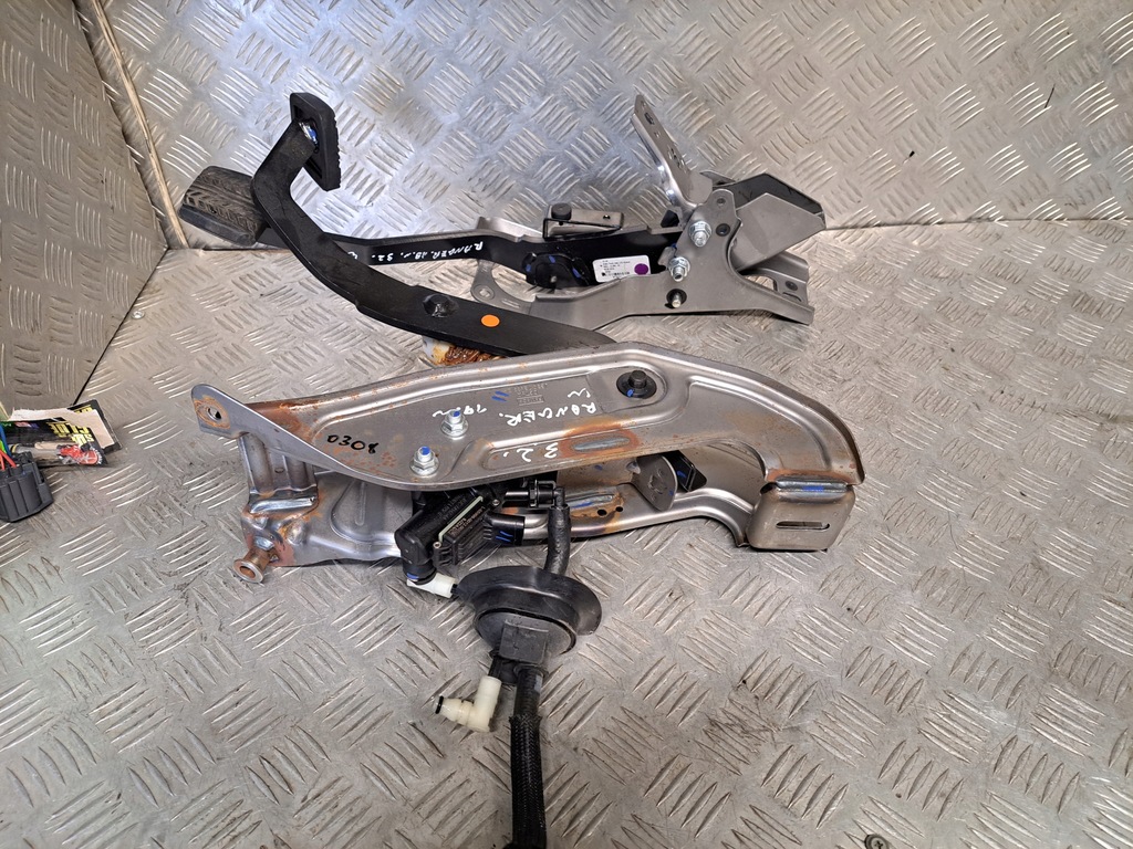 фото №2, Ford ranger 2019 r 3.2 tdci педаль тормоза сцепления