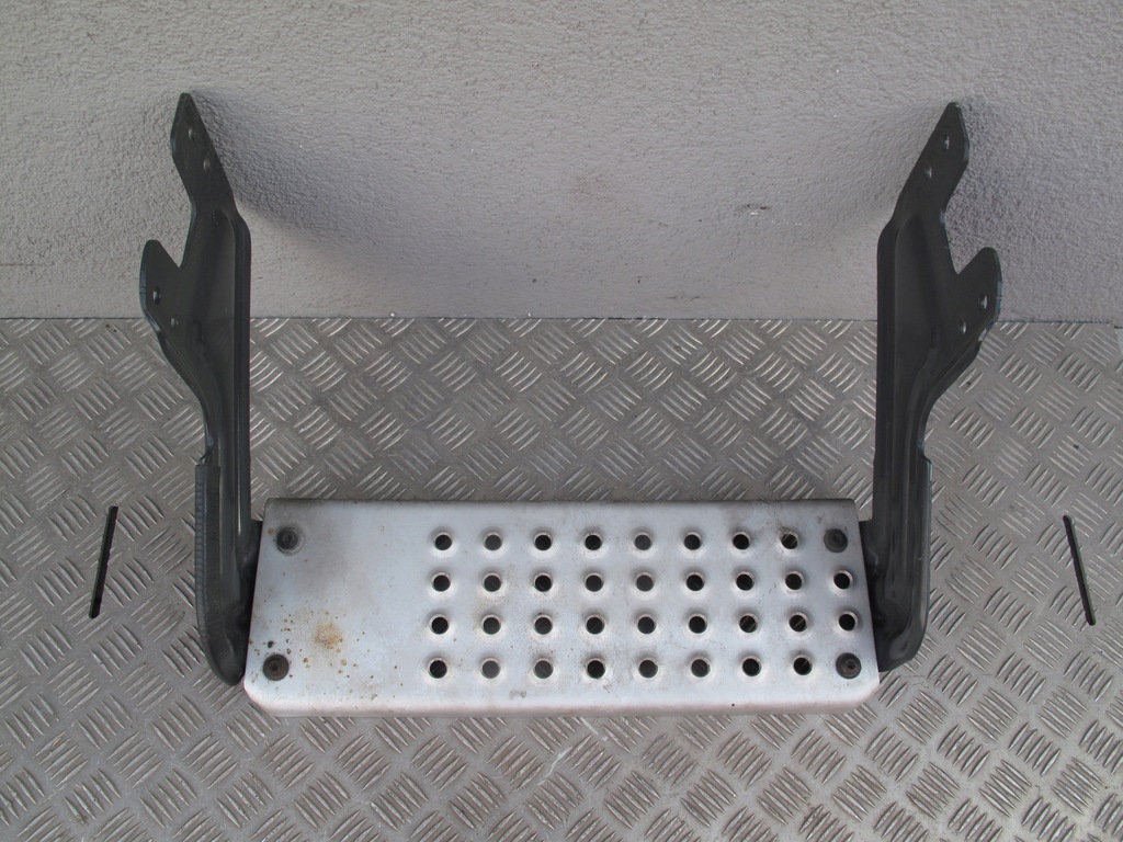 фото №2, Підніжка з крепленнями входу do кабіни scania r s