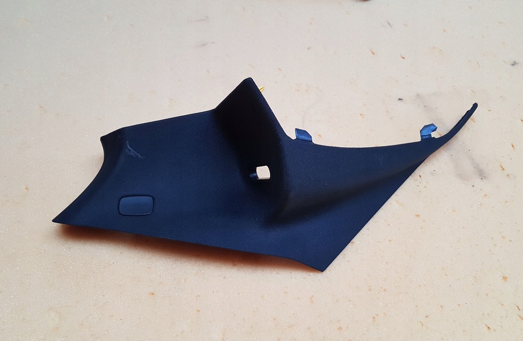 фото №1, Mercedes w117 защита обшивка стойка левый задняя