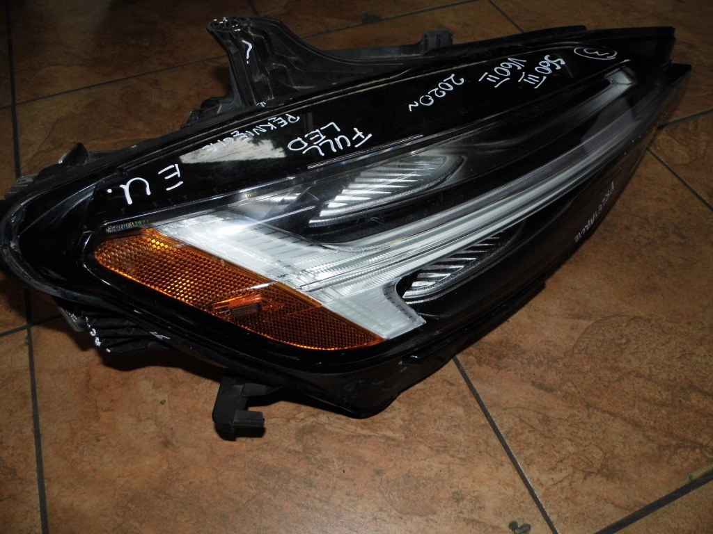 фото №11, Volvo s60 iii v60 ii 20' лампа правий перед full led 32314166