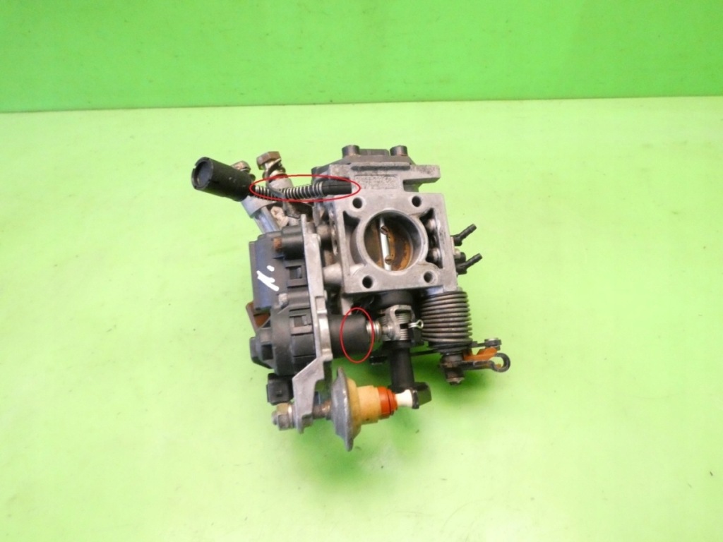 фото №13, Моноінжектор дросельна заслінка 051133015l 0438201096vw passat b3 1.8 8v 88-93