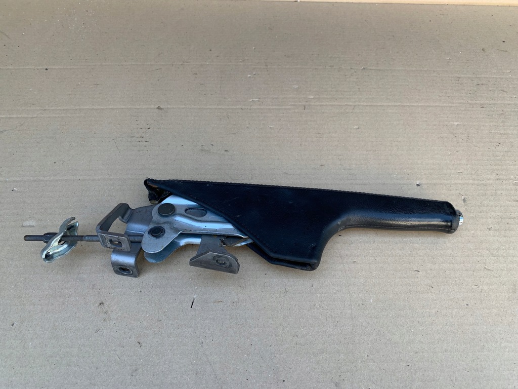 фото №1, Кронштейн ручка тормоза ручного skoda octavia 1 golf iv bora кожа