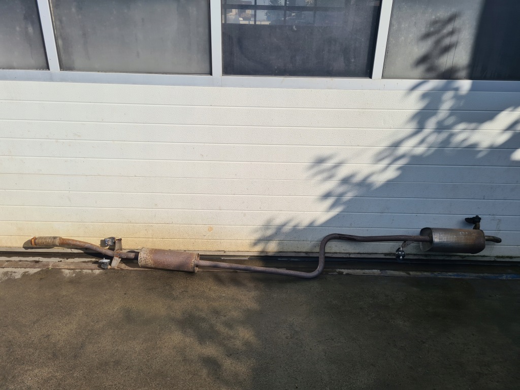 Citroen c3 iii 1.2 vti труба выхлопная гаситель psa4357 Оригинал