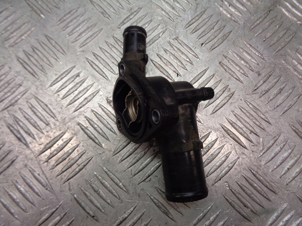 фото №3, Корпус термостата renault clio iii 1.2 8200660882