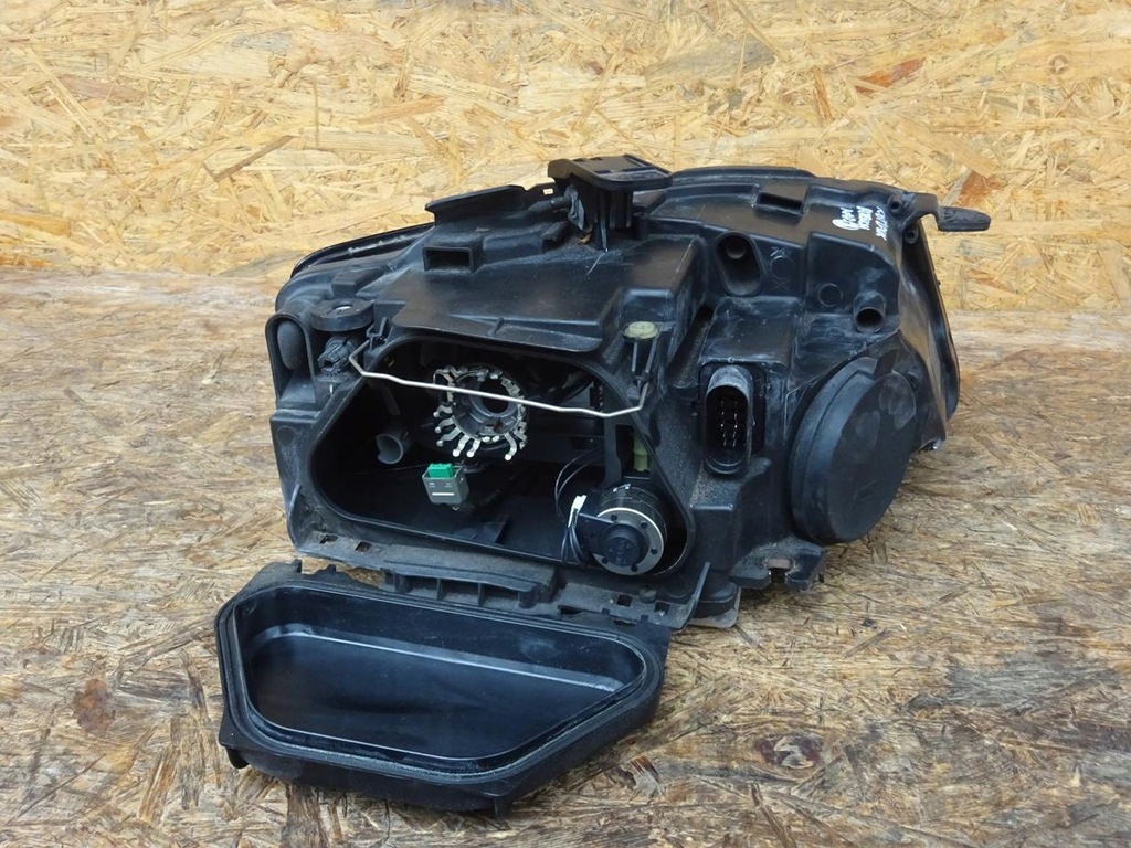 фото №9, Audi a5 8t лампа ліва перед передня комплектна bixenon uk 8t0941003ae