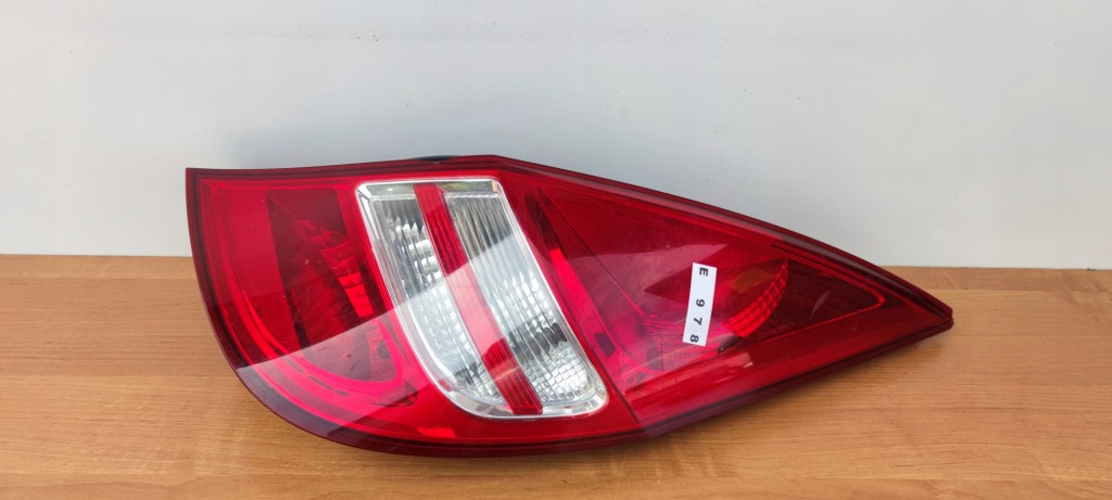 Купити Hyundai i10 hb права лампа задня задня оригінал