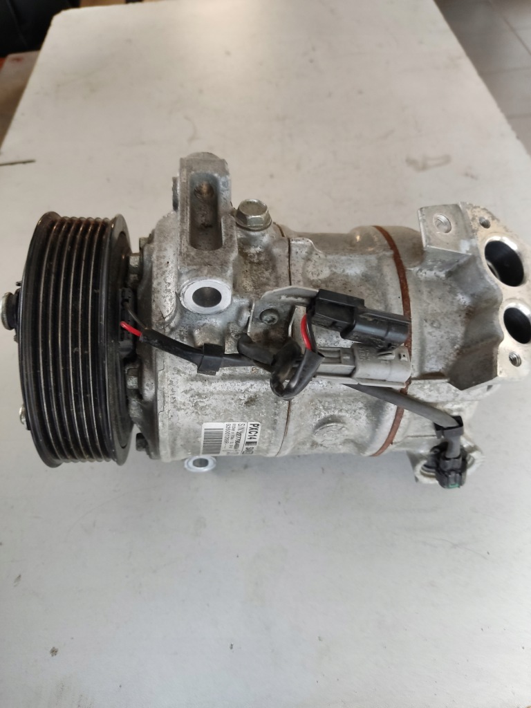 фото №1, Компрессор кондиционера megane scenic iv 926001268r