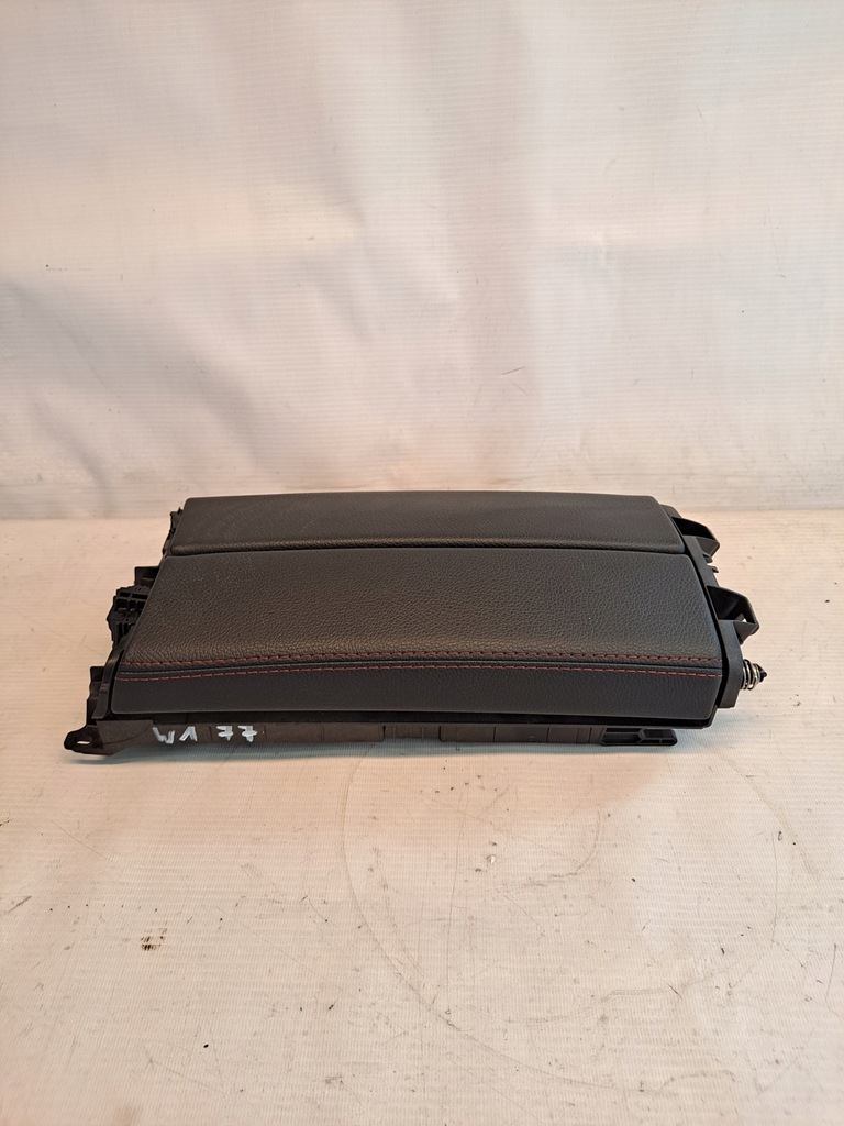 фото №5, Подлокотник туннель czerwona nić mercedes a klasa w177