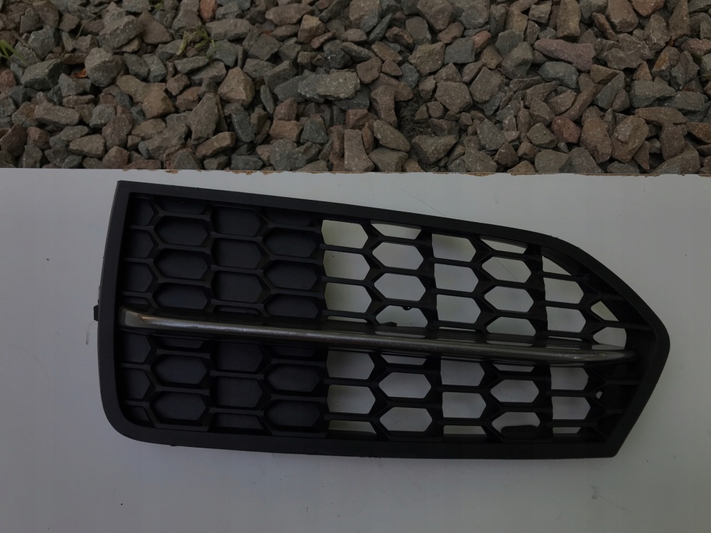 Купить Bmw 1 f22 f23 левая заглушка решётка бампера перед