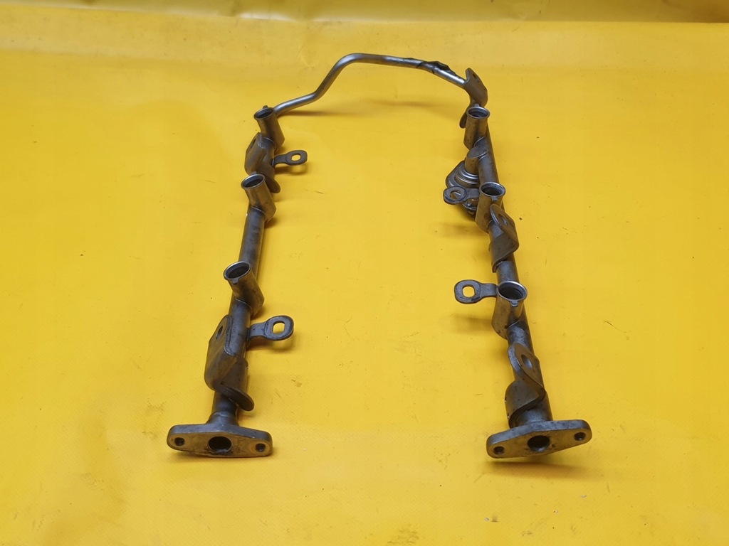 фото №1, Молдинг впрыскная клапан gt-r r35 vr38 024000-5380