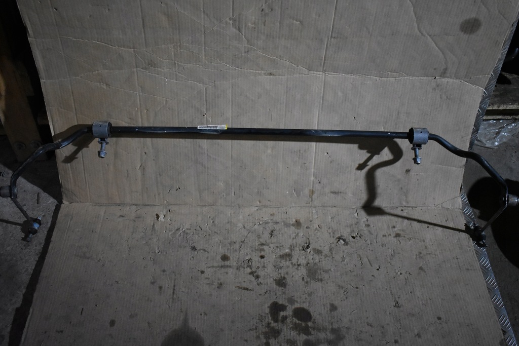 фото №1, Idealny стабилизатор задний kpl. mercedes w205 1