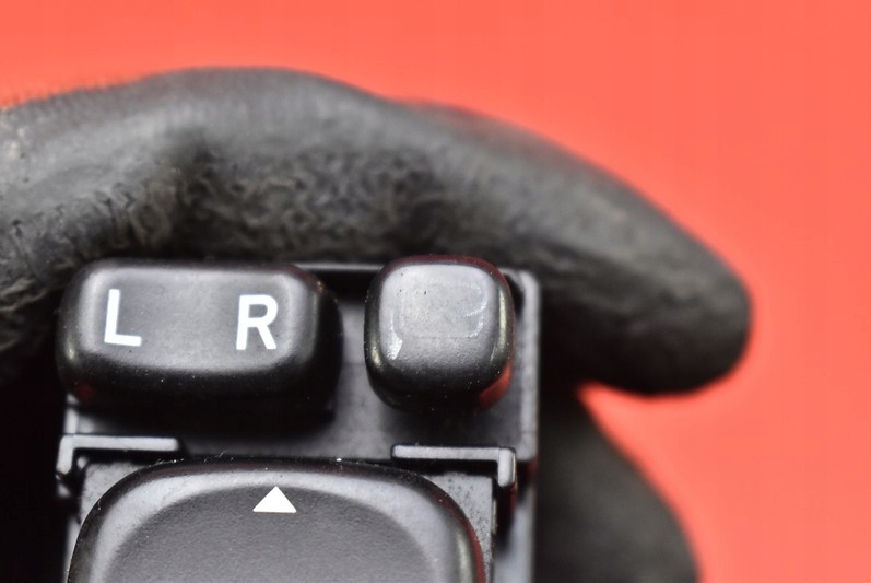 фото №9, Панель регулировки зеркал toyota avensis t25 05r