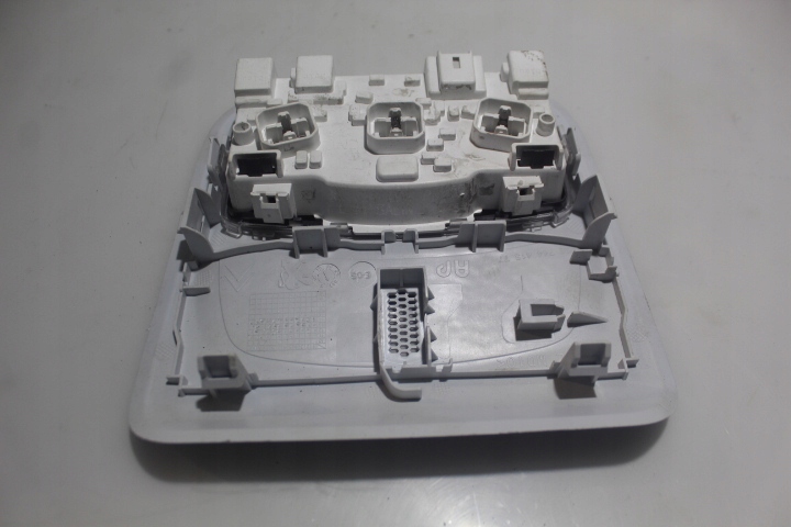 фото №4, Освітлення кабіни перед peugeot 208 i