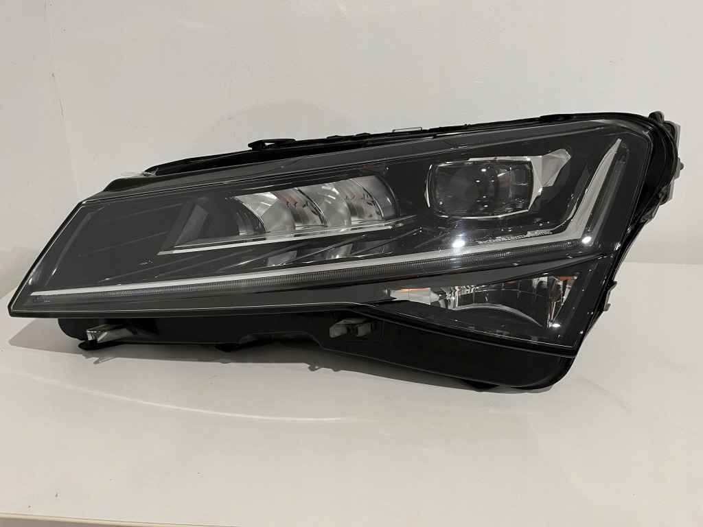 Купить Skoda superb 3 рестайлинг  фара левый перед full led 3v1941015d