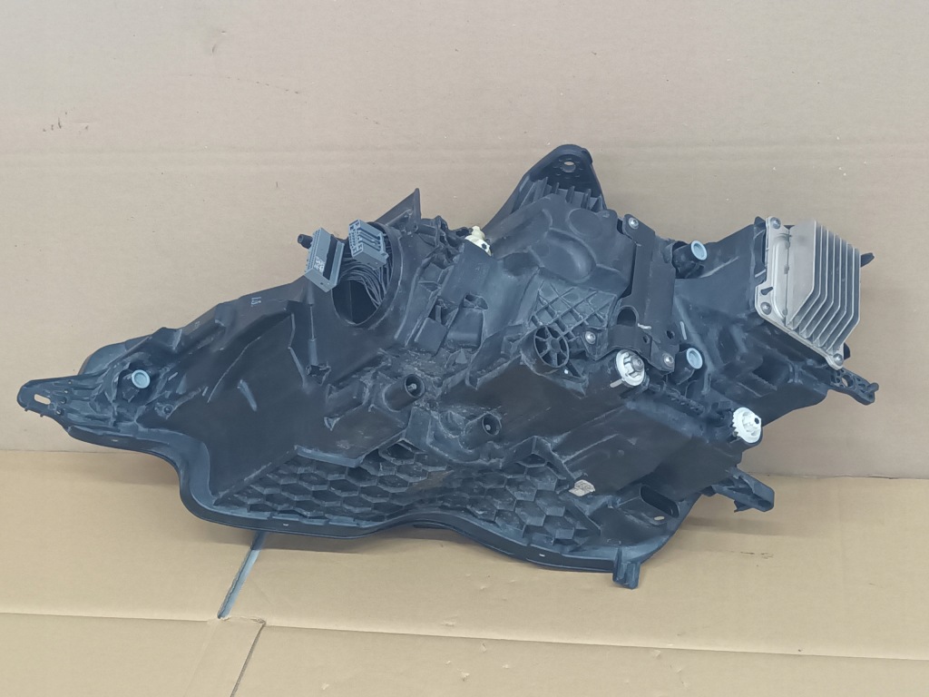 Фара передняя правая volvo v60 2 / s60 3 перед правая  full led Цена