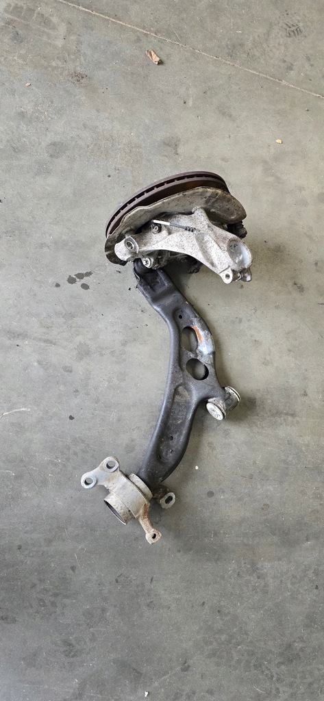 фото №1, Mini f60 поворотный кулак рычаг ступица левая левый перед 6876645