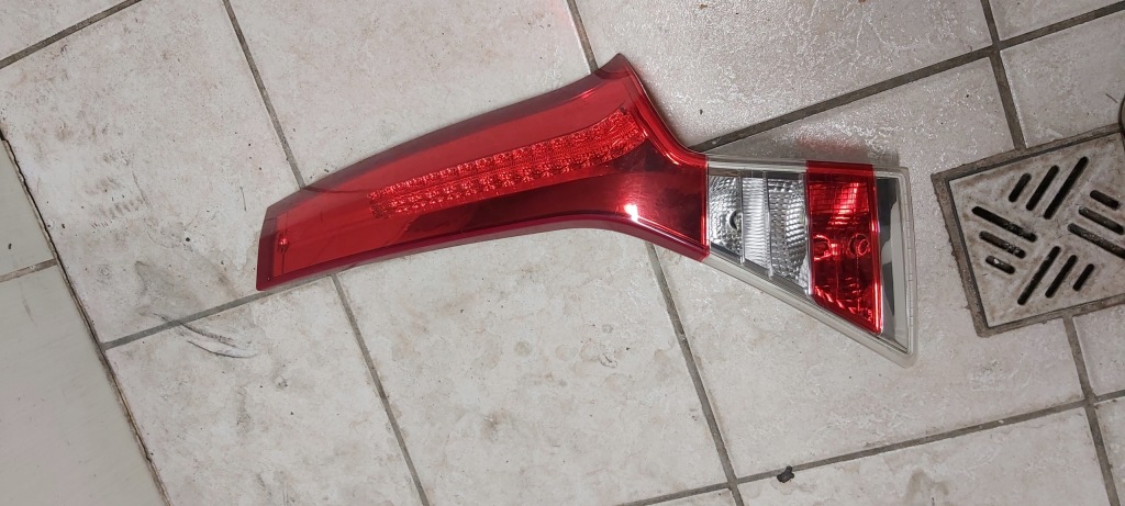 фото №1, Лампа правый задняя volvo v70 iii lift w крышка