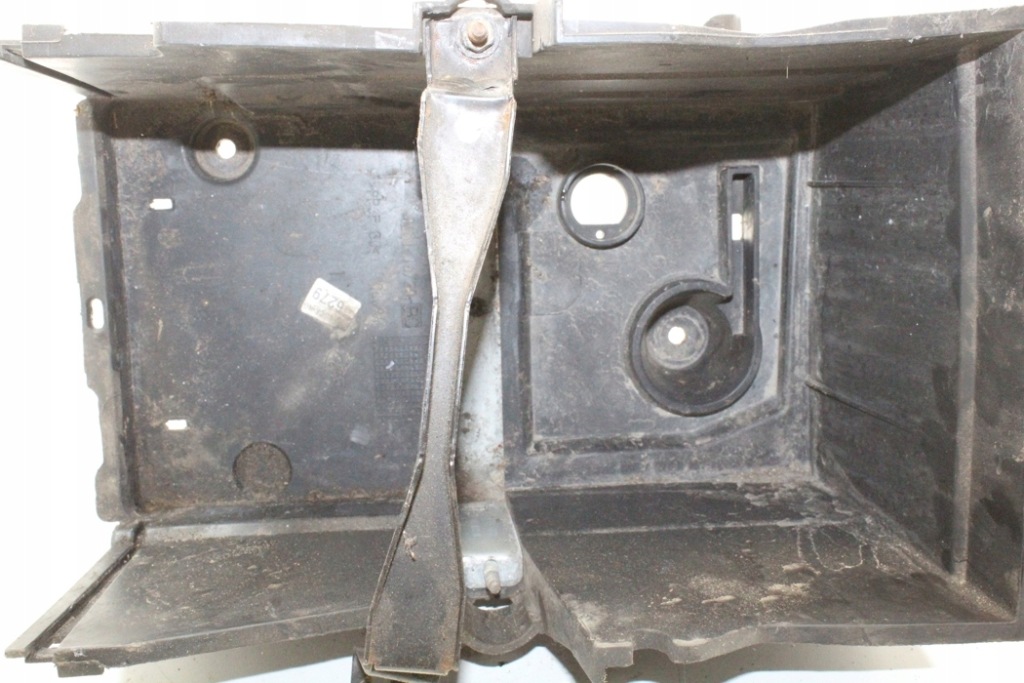 Основание аккумулятор ford kuga 1 4m5110723bc 2.0l дизель 100kw 2009 с Разборки