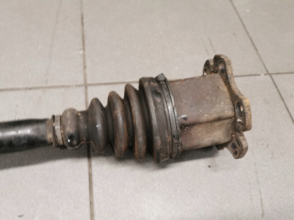 Приводной вал левый перед audi a6 c5 2.7 bt all 4z7407271s в Украине