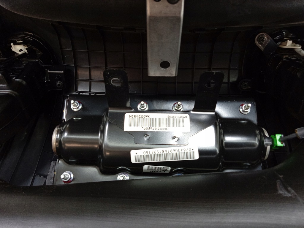 фото №10, Kia carens iii приборная панель консоль подушки безопасности комплект eu