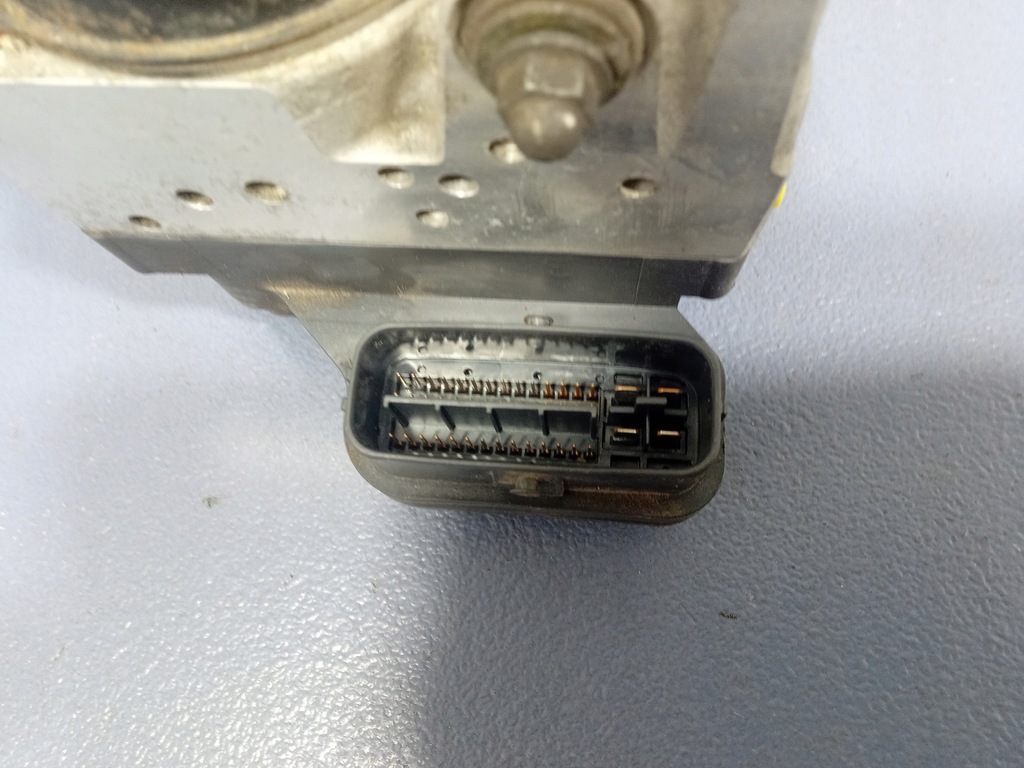 фото №7, Toyota avensis verso 2.0 d-4d насос abs 44540-44040