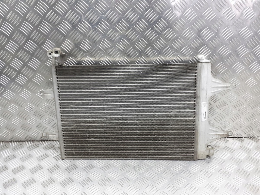 фото №1, Радиатор кондиционера vw fox 1.4 8fc351301-531