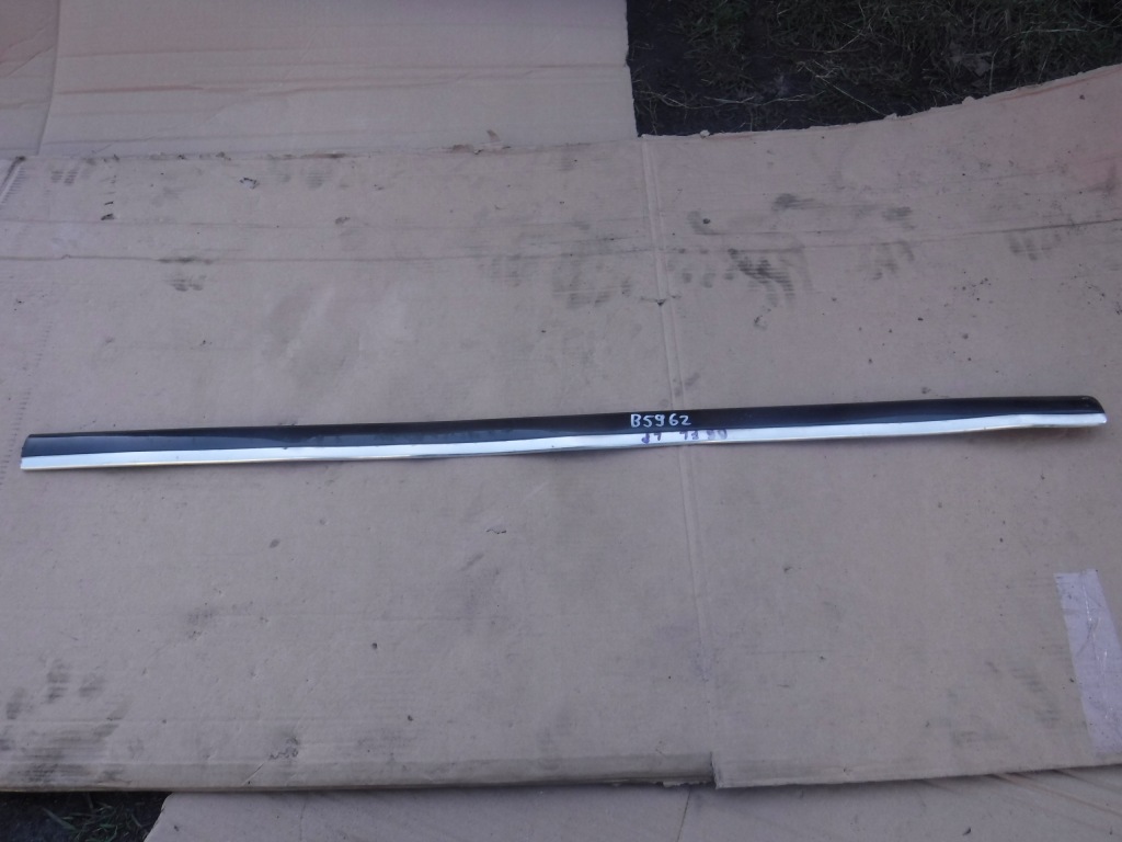 фото №1, Молдинг дверь левый перед vw passat b5 fl 3b0853515c