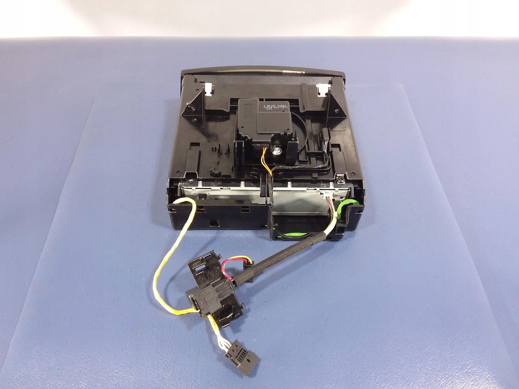 фото №4, Mercedes cls c219 чейнджер cd с панель