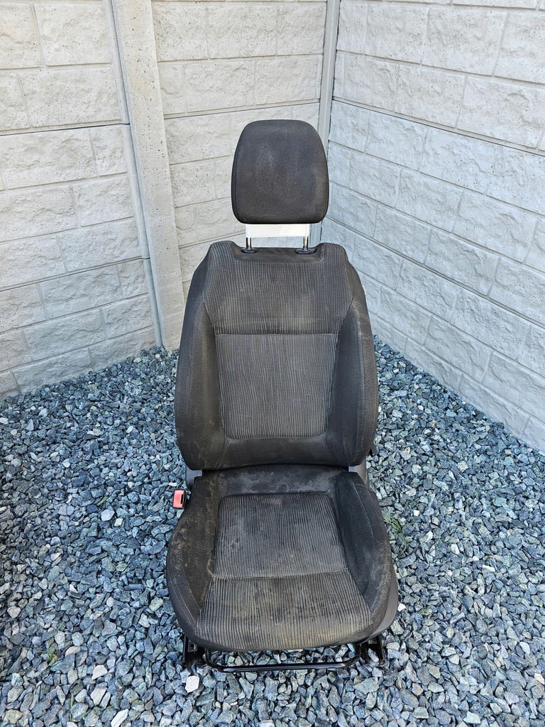 фото №1, Сиденье левый перед peugeot 5008 #1836