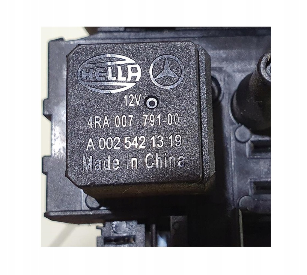 фото №5, Mercedes w212 2,2cdi коробка предохранителей