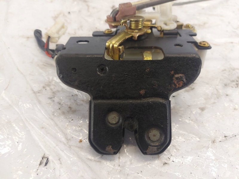 фото №8, Замок засов привод замка крышки задняя багажника b6701 mazda 6 i sedan gg