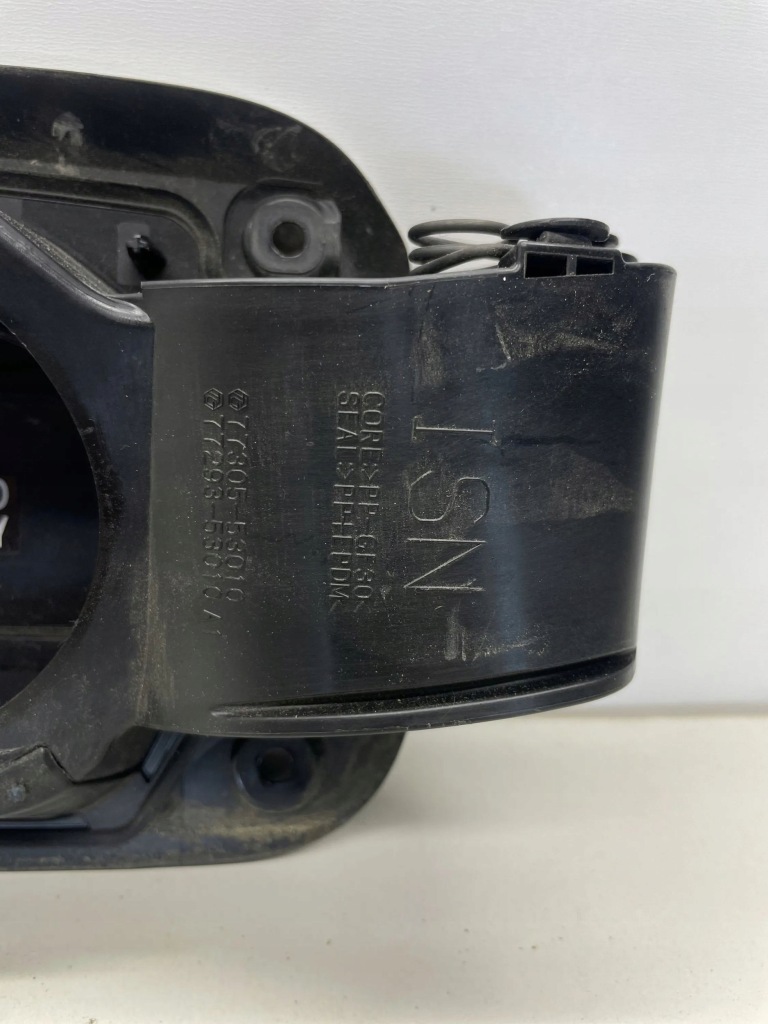 Кришка горловини  паливної  lexus is 3 xe30 7730553010 Зі Шроту