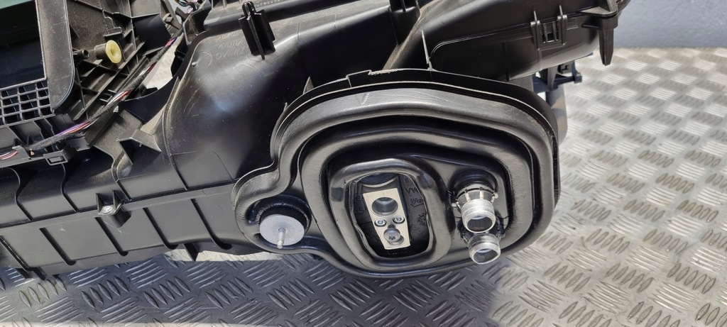 фото №10, Audi оригінальний номер 5qe816005h q3 83a обігрівач i