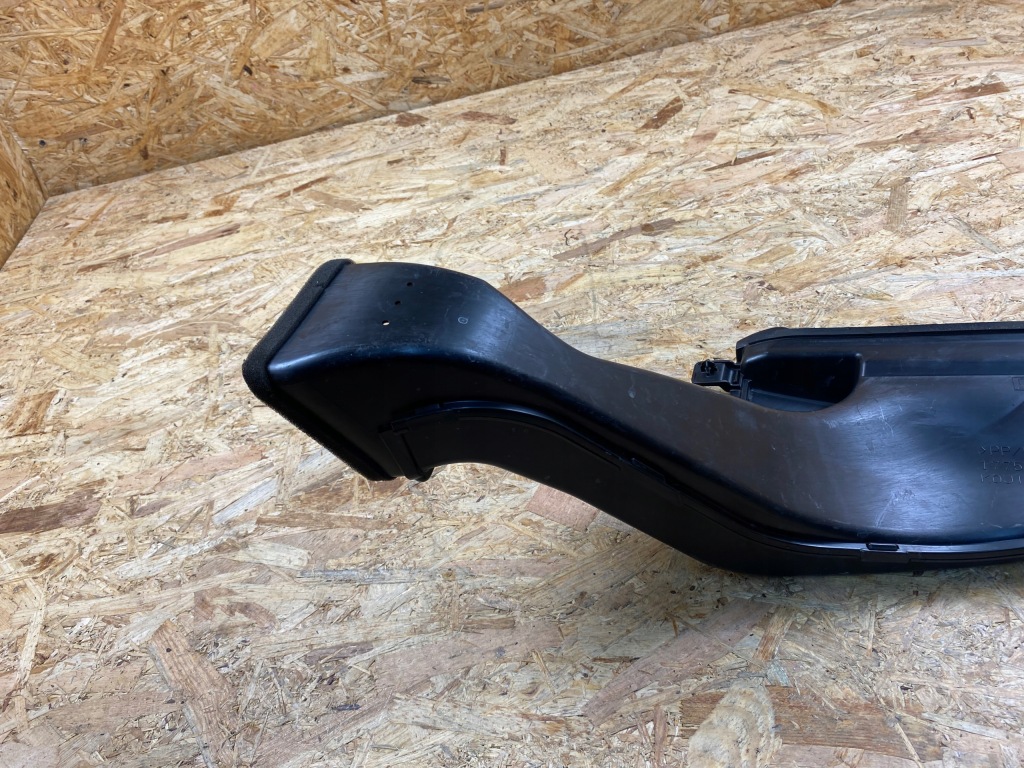 Впуск воздухозаборник труба воздуха lexus is300h iii 17751-36070 2014- Киев