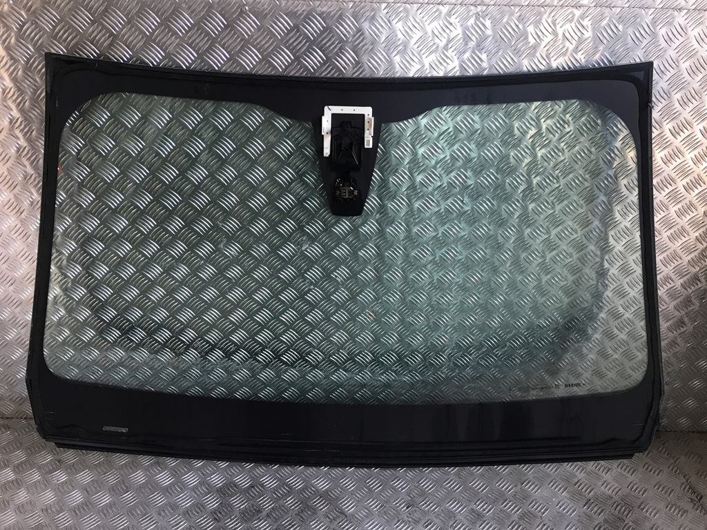 фото №8, Peugeot 2008 ii стекло лобовое перед oryg