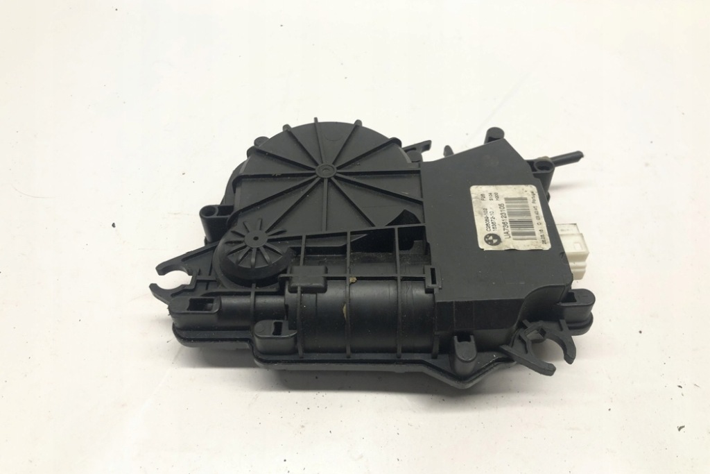 фото №11, Правий моторчик відкривання кришки багажника bmw 4 gran coupe f36 16367210