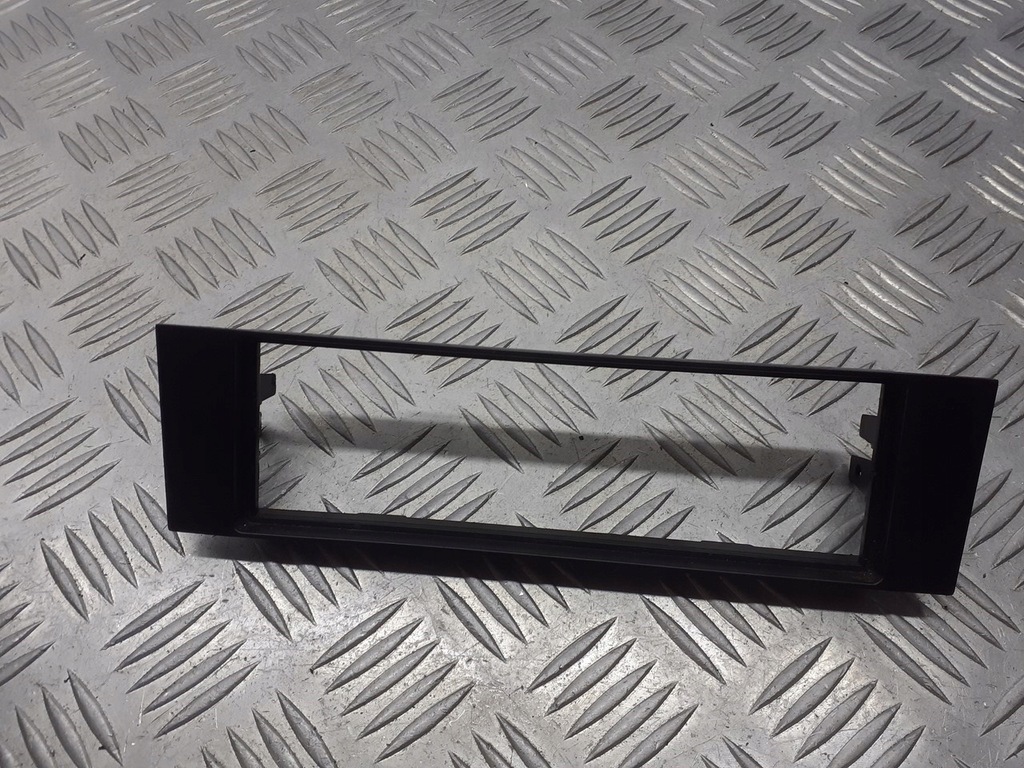 фото №1, Рамка радио audi a3 8p