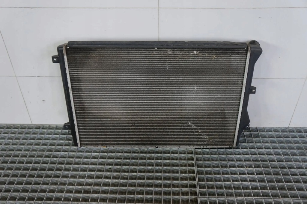 фото №5, Радіатор wody рідина audi tt 8j 2.0 tfsi 5k0121251j