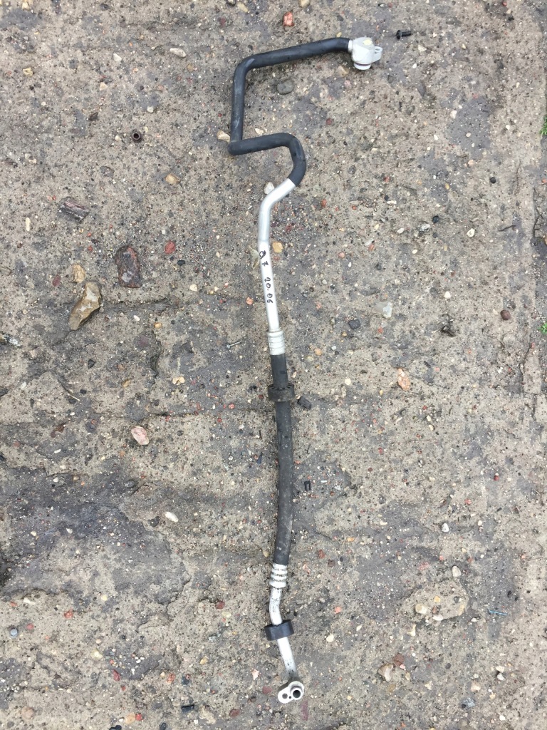 фото №1, Audi q7 4l 4.2 tdi шланг кондиционера 7l8820744b