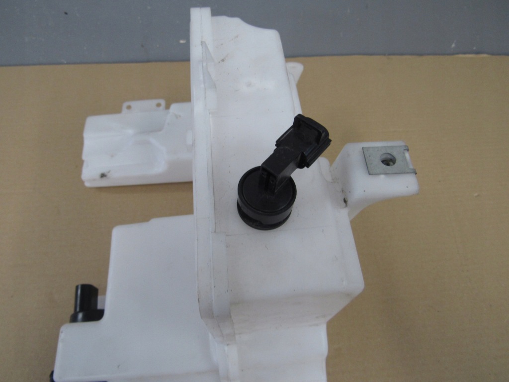 Ford focus mk4 2018-2021r бак омивача Недорого