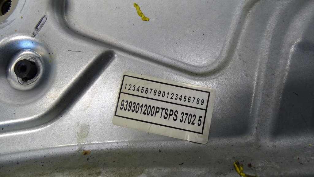 Підйомник вікон правий перед alfa romeo 159 1.9jtd Зі Шроту