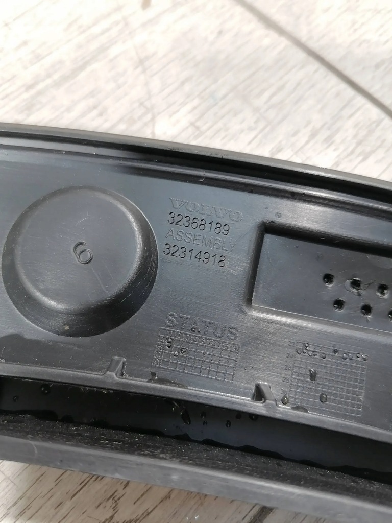 фото №7, Volvo xc40 молдинг крыло правый задняя 32314918